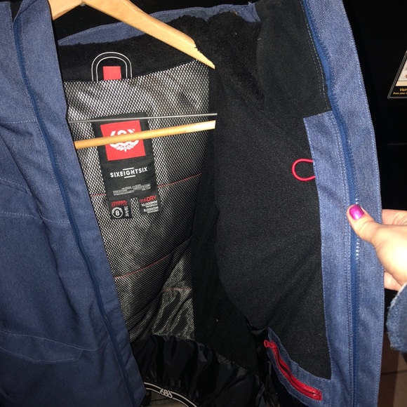 Sixeightsix 686 Winter Jacket - Picture 3 of 6